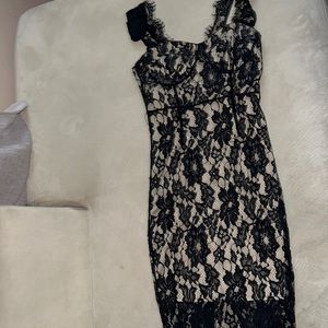 Super cute 3/4 dress shoulder pads